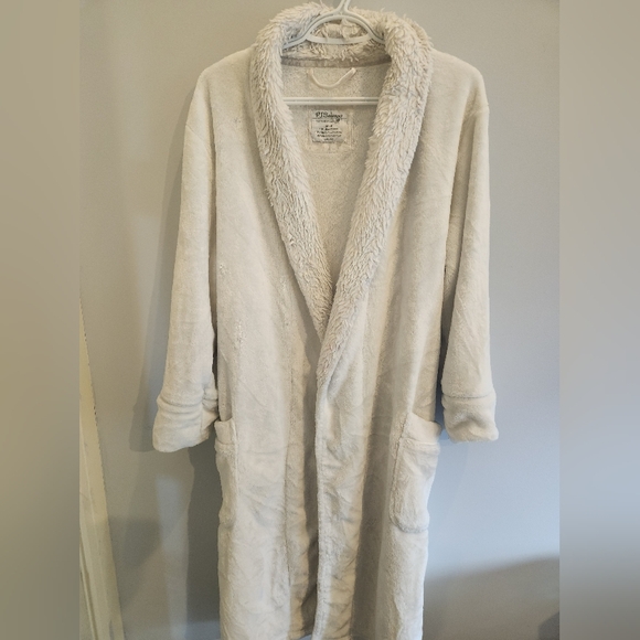 PJ Salvage robe - Picture 2 of 6